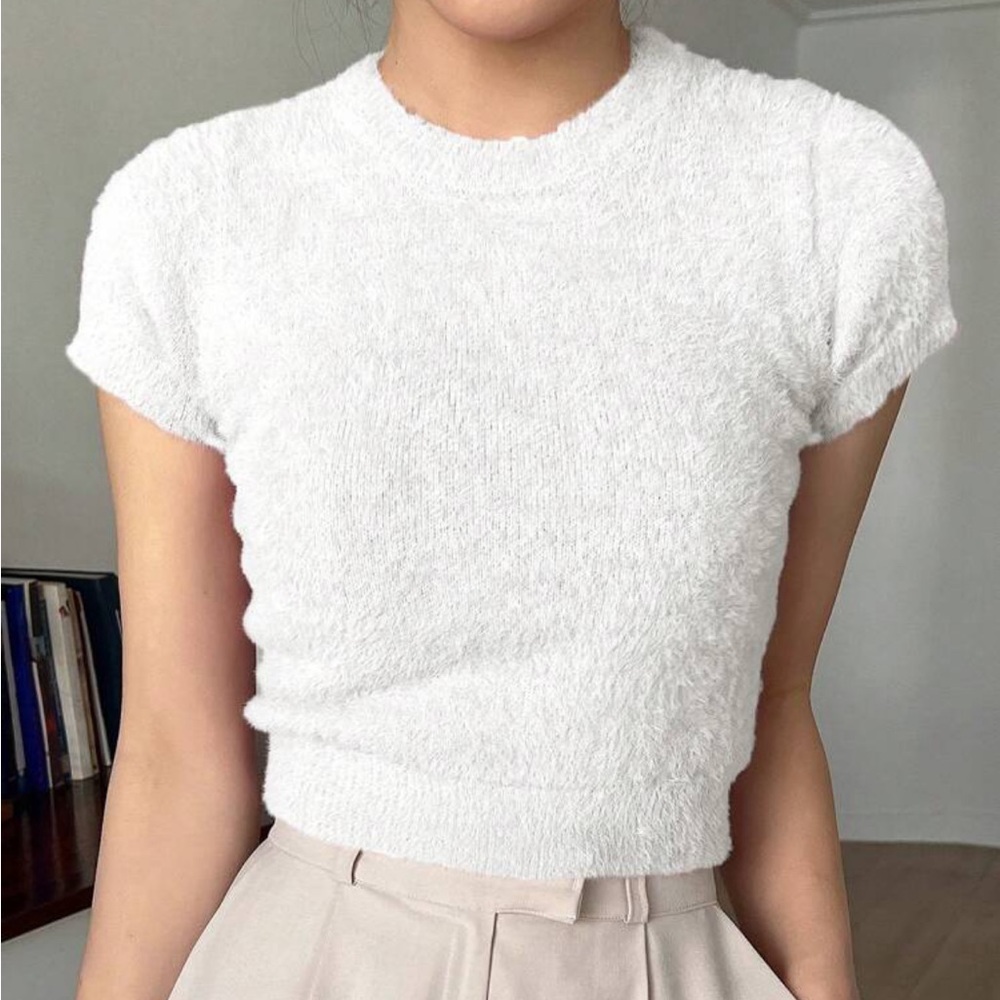 Dazy white top - NWOT